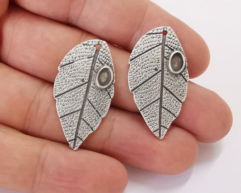 2 Silver leaf veined bezel charm blank base Antique silver plated 35x19mm (Blank Size 6x4mm) G25894