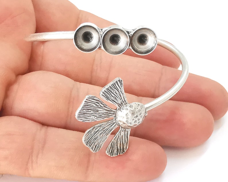 Flowers bracelet brass Cuff blank bezel Glass cabochon base Adjustable Antique silver plated brass (8mm blank) G25895