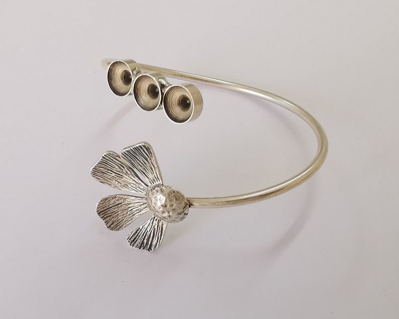 Flowers bracelet brass Cuff blank bezel Glass cabochon base Adjustable Antique silver plated brass (8mm blank) G25895