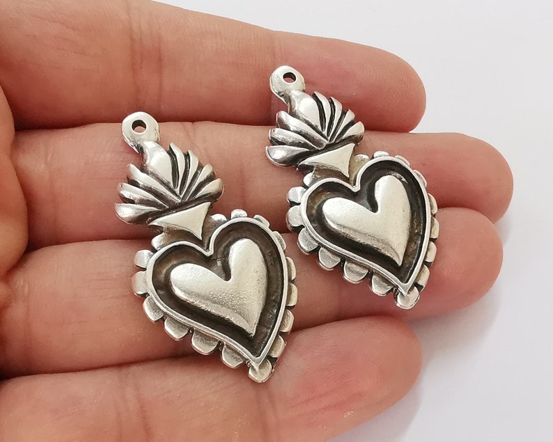 2 Heart charms Antique silver plated charm (43x24mm) G25910