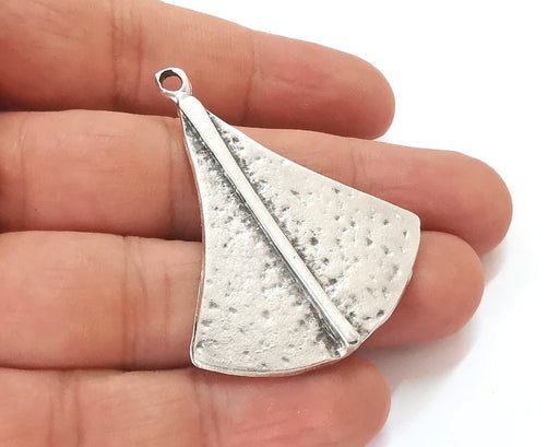 2 Ethnic hammered charms Antique silver plated charm (51x41mm) G25917