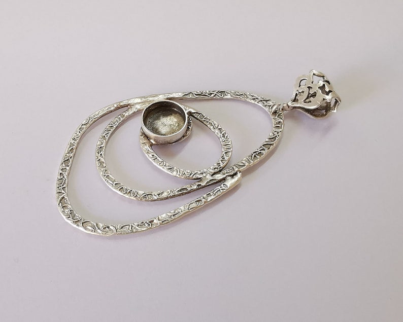Eye Swirl Dangle Pendant Blank Resin Bezel Mosaic Mountings Cabochon setting Antique Silver Plated Brass (85x43mm)(14mm Bezel ) G25926