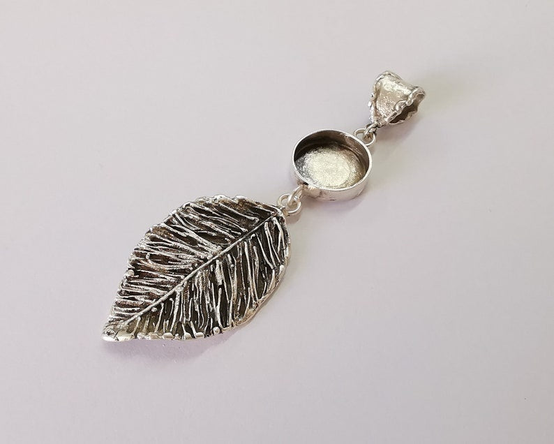 Leaf Dangle Pendant Blank Resin Bezel Mosaic Mountings Cabochon setting Antique Silver Plated Brass (85x24mm)(14mm Bezel Size) G25927