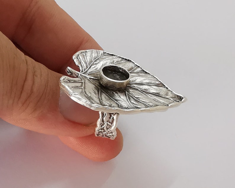 Leaf branch ring base setting bezel blank cabochon base inlay ring mounting adjustable ring Antique Silver Plated Brass (8 mm) G25931