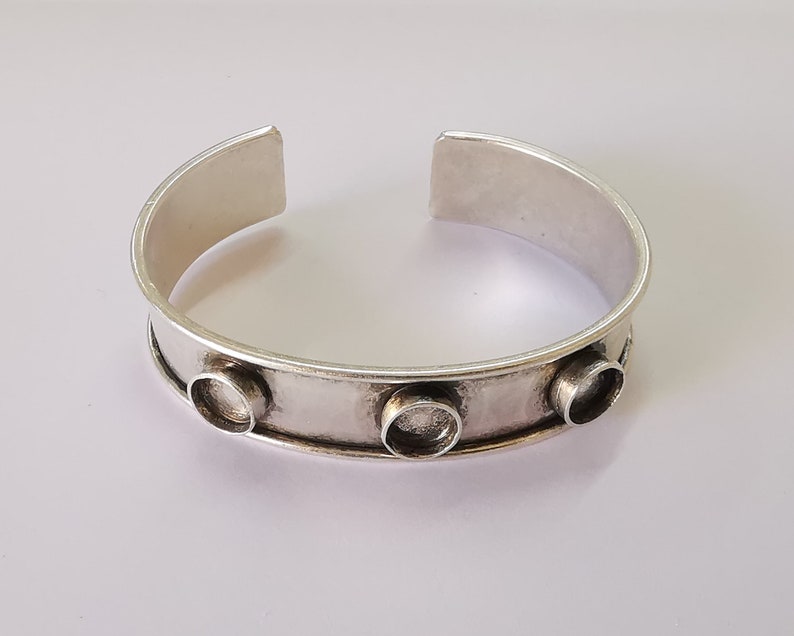 Silver bracelet brass Cuff blank bezel Glass cabochon base Adjustable Antique silver plated brass (8mm blanks) G25933