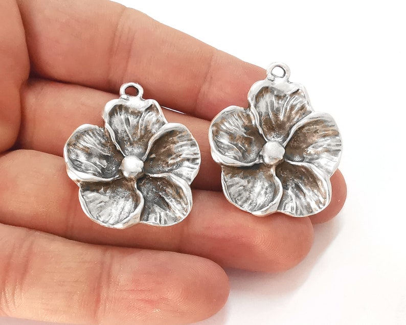 2 Flower charms Antique silver plated charms (37x31mm) G25934