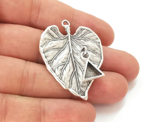 Leaf charm with Triangle dangle cup bezel blank Antique silver plated brass charm (45x33mm) G25935
