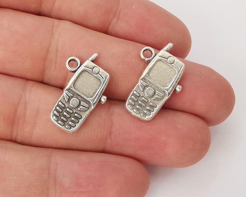 4 Mobile cell phone charms Antique silver plated charms (23x15mm) G25978