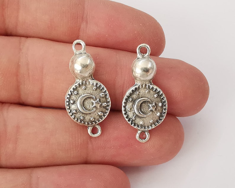 4 Coin ball connector charms (double sided) Antique silver plated charms (28x13mm) G25992