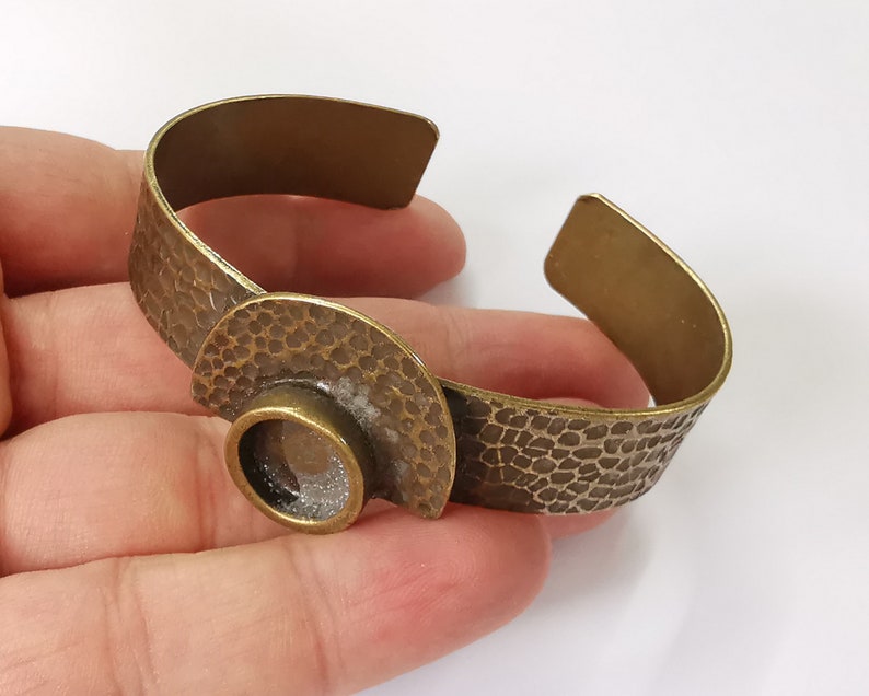 Semi circle hammered bracelet blanks cuff blanks Adjustable bracelet base Antique bronze plated brass (12mm Blank ) G25996