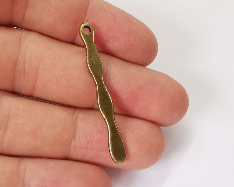 10 Spike charms Antique bronze plated charms (44x5mm) G25998