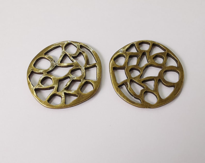 2 Round disc charms Antique bronze plated charms (41mm) G26004