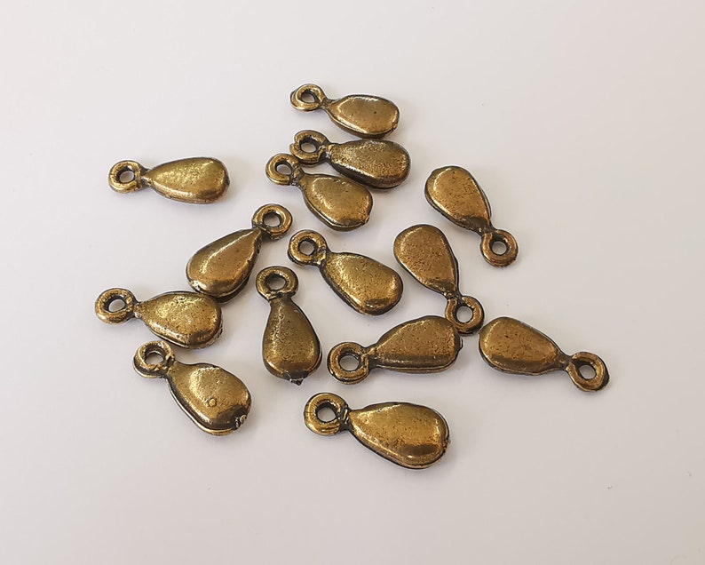 10 Drop charms Antique bronze plated charms (16x7mm) G26023