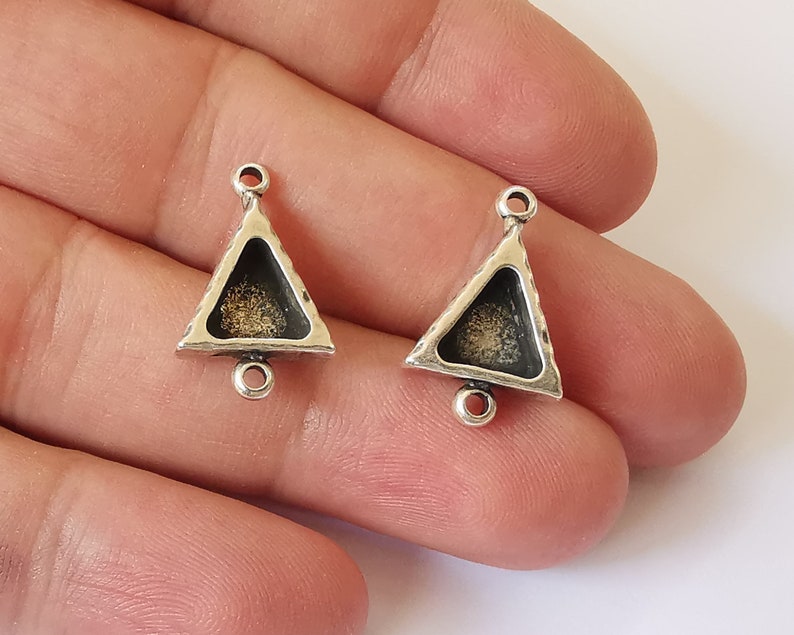 4 Triangle connector base resin pendant blank inlay mosaic blank bezel setting mountings Antique silver plated (9x9mm blank) G26027