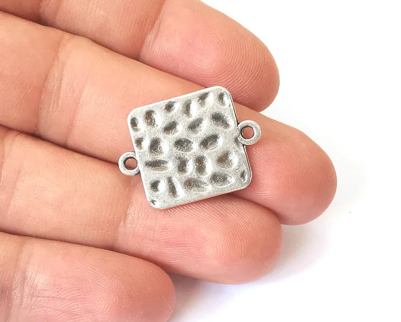 4 Hammered rectangle connector charm Antique Silver Plated charms (25x19 mm) G26029