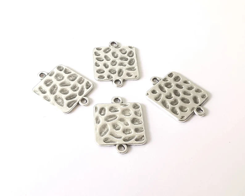 4 Hammered rectangle connector charm Antique Silver Plated charms (25x19 mm) G26029