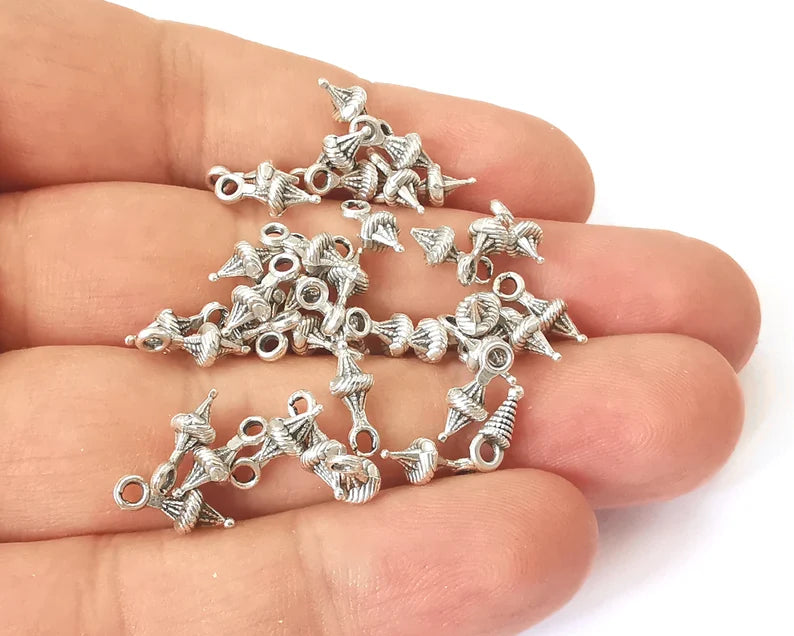 20 Cone spike charms Antique silver plated charms (11x4mm) G26041