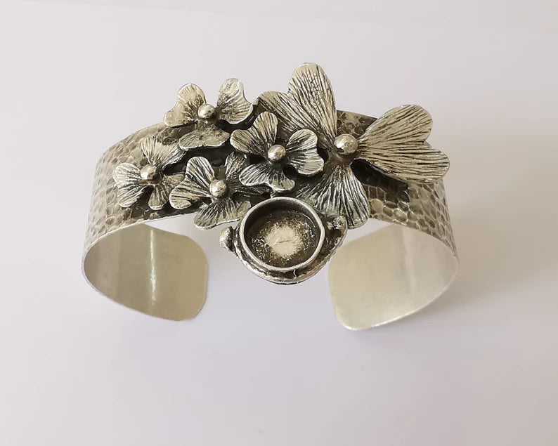 Flowers wire bracelet cuff blank bezel Glass cabochon base Adjustable antique silver plated brass (11mm ) G26043