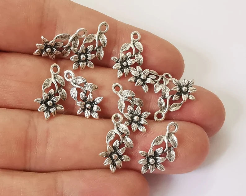 10 Flower charms Antique silver plated charms (18x10mm) G26054