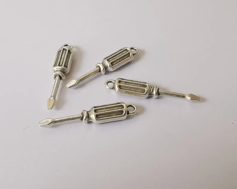 4 Screwdriver charms Antique silver plated charms (30x6mm) G26062