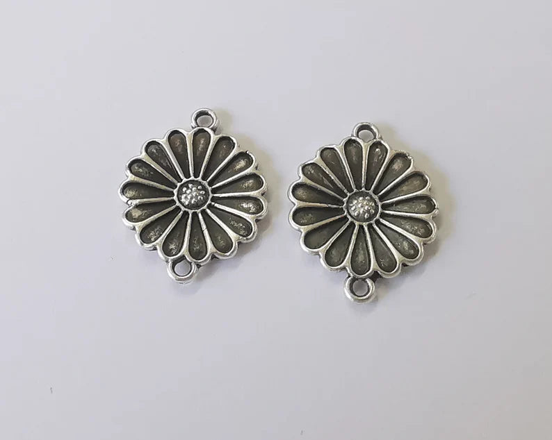 10 Flower charms connector Antique silver plated charms (23x18mm) G26070