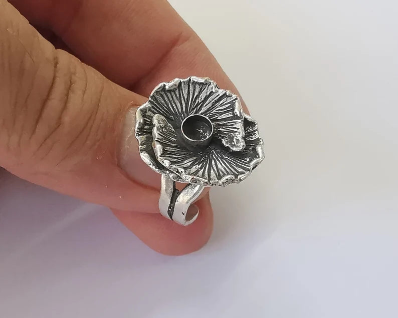Flower silver ring blank base bezel settings cabochon base Mountings Adjustable (5mm blank) , Antique Silver Plated Brass G26074