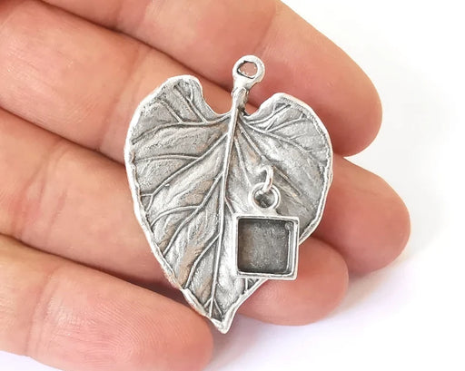 Leaf charm with Square dangle cup bezel blank Antique silver plated brass charm (45x33mm) G26100