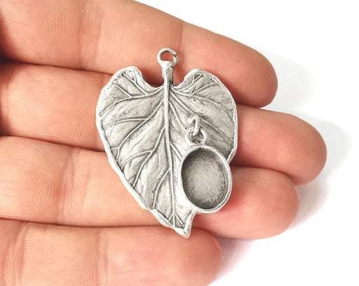 Leaf charm with oval dangle cup bezel blank Antique silver plated brass charm (45x33mm) G26112