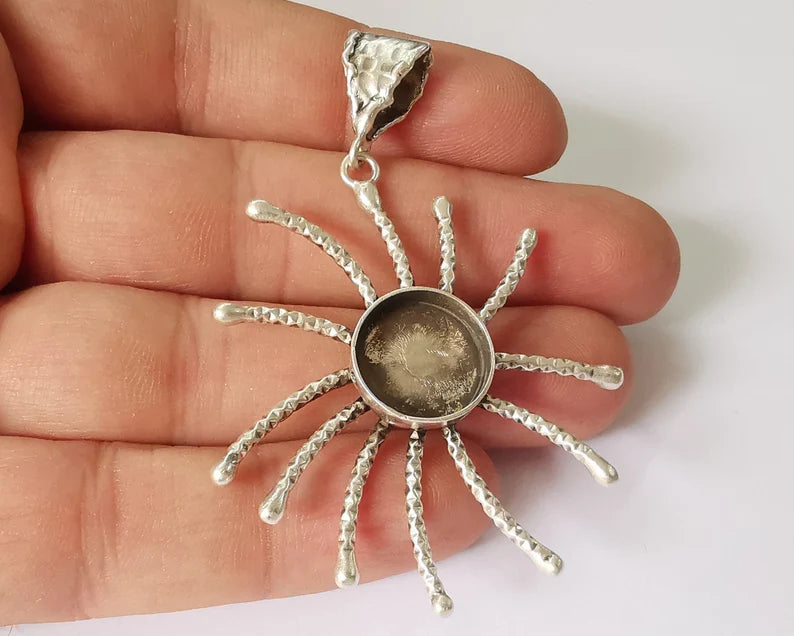 Star Starfish Dangle Pendant Blank Resin Bezel Mosaic Mountings Cabochon setting Antique Silver Plated Brass (70x50mm)(12mm Bezel ) G26113