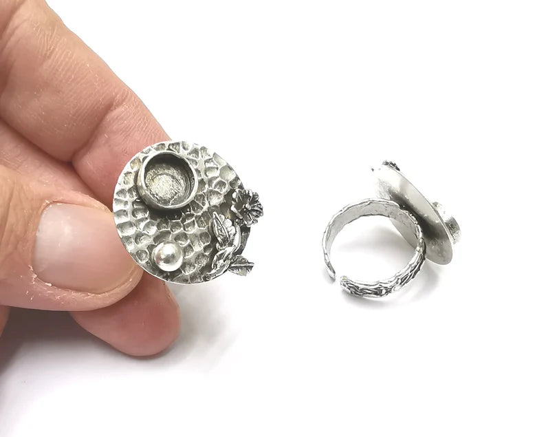 Hammered disc leaf flower blanks silver ring setting cabochon mounting adjustable ring base bezel Antique silver plated brass (8mm) G26301