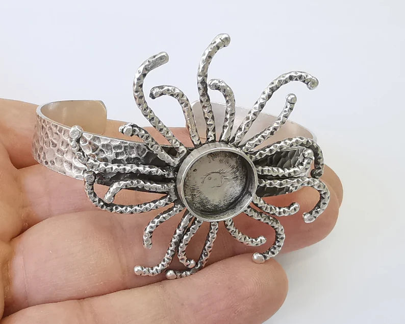 Tentacle bracelet cuff blank bezel Glass cabochon base Adjustable antique silver plated brass (14 mm Blank) G26141