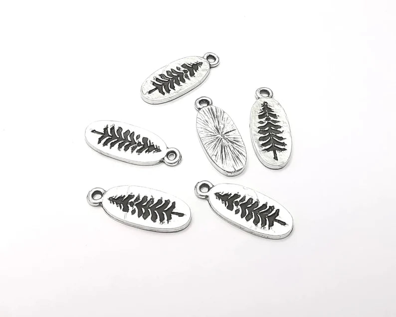 10 Pine tree charms Antique silver plated charms (24x9mm) G26319
