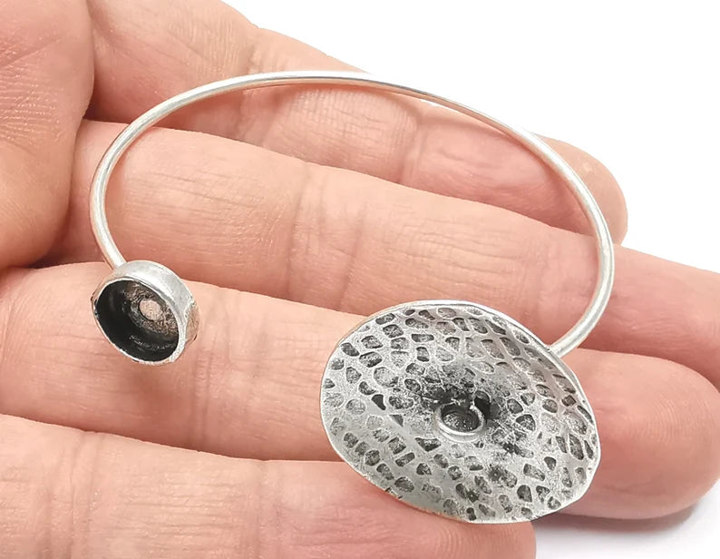 Hammered cone silver bracelet brass cuff blank bezel Glass cabochon base Adjustable antique silver brass (8 mm blank) G26326