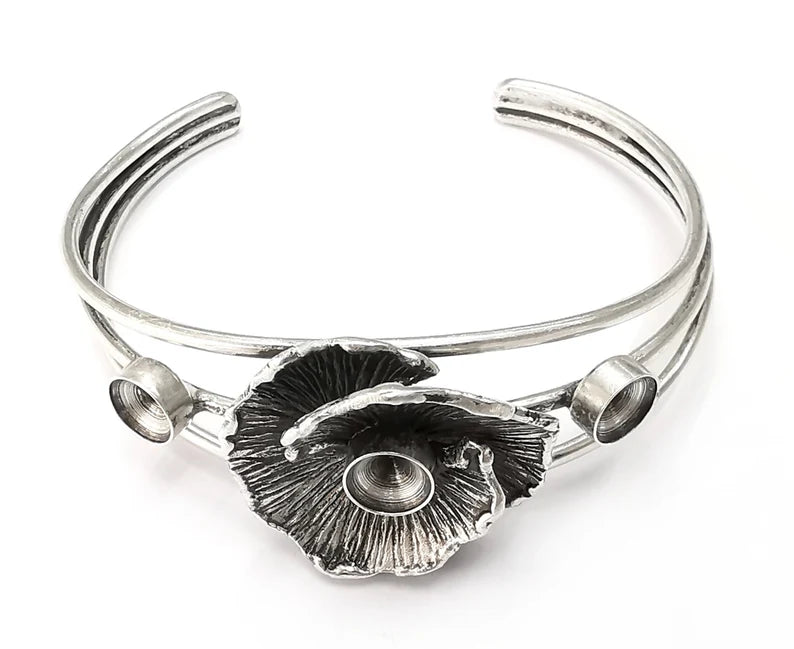 Flower bracelet blank resin cuff dry cuff bezel Glass cabochon base Adjustable Antique Silver plated brass (8mm ) G26397