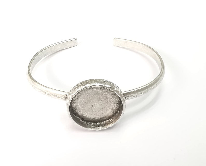 Round Bracelet Blank Cuff Bezel Cabochon Base Resin Mountings Adjustable Antique Silver Plated Brass Bracelet (22mm Blank) G26419