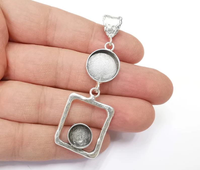 Silver Dangle Pendant Blank Resin Bezel Mosaic Mountings Cabochon Setting Antique Silver Plated Brass (70x22mm)(14mm - 10mm Bezels) G26449