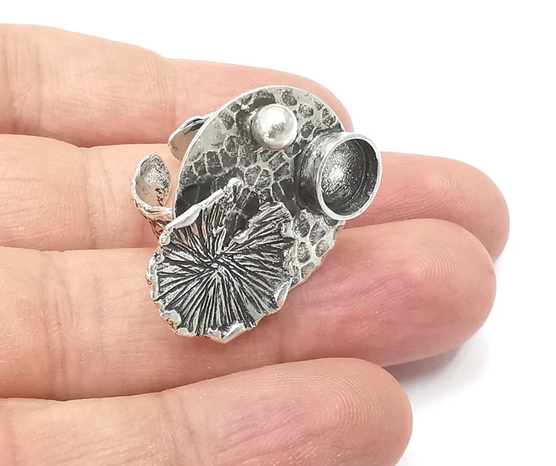Hammered disc leaf blanks silver ring setting cabochon mounting adjustable ring base bezel Antique silver plated brass (8mm) G26266