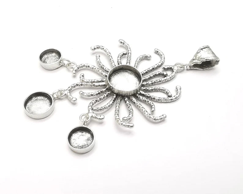 Tentacle pendant base setting bezel blank Antique silver plated brass pendant G26332