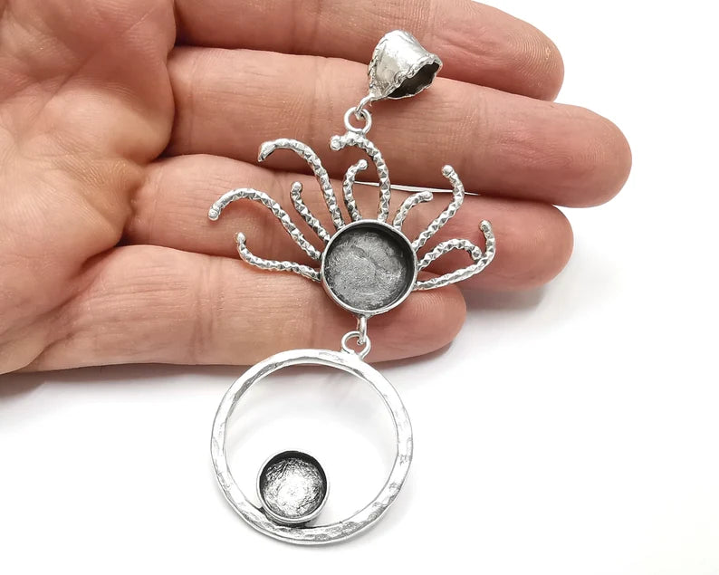 Tentacle pendant base setting bezel blank Antique silver plated brass pendant (89mm) G26346