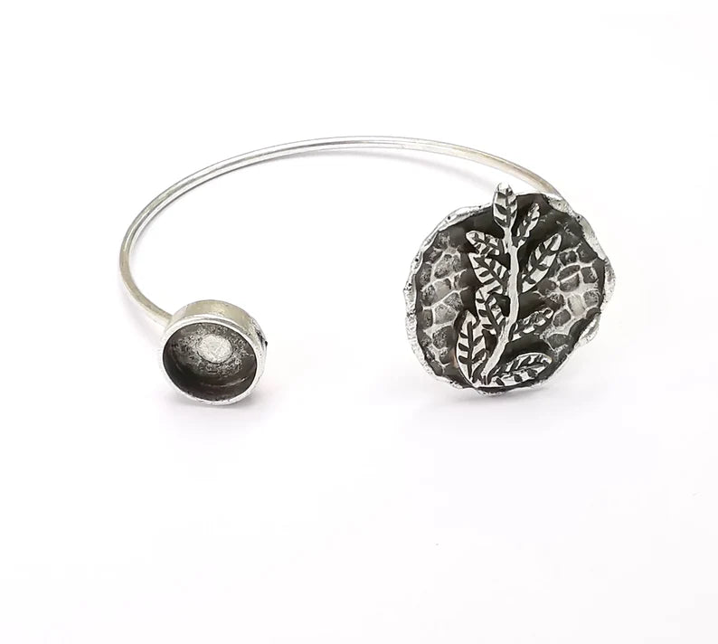 Hammered Disc Leafs Bracelet Blank Cuff Bezel Cabochon Base Resin Mountings Adjustable Antique Silver Plated Brass (10mm Blanks) G26517