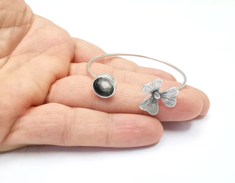 Silver Flower Bracelet Blank Cuff Bezel Cabochon Base Resin Mountings Adjustable Antique Silver Plated Brass (10mm Blanks) G26520