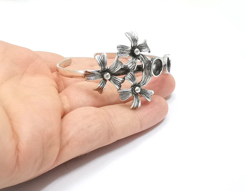Silver Flowers Bracelet Blanks Cuff Bezel Cabochon Base Resin Mountings Adjustable Antique Silver Plated Brass (8mm Blanks) G26525