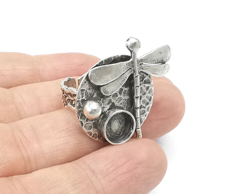Dragonfly Ball Hammered Disc Blank Silver Ring Setting Cabochon Mounting Adjustable Ring Base Bezel Antique Silver Plated Brass (8mm) G26580