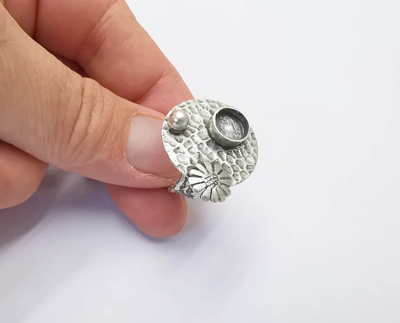 Flower ball hammered disc blanks silver ring setting cabochon mounting adjustable ring base bezel Antique silver plated brass (8mm) G26381