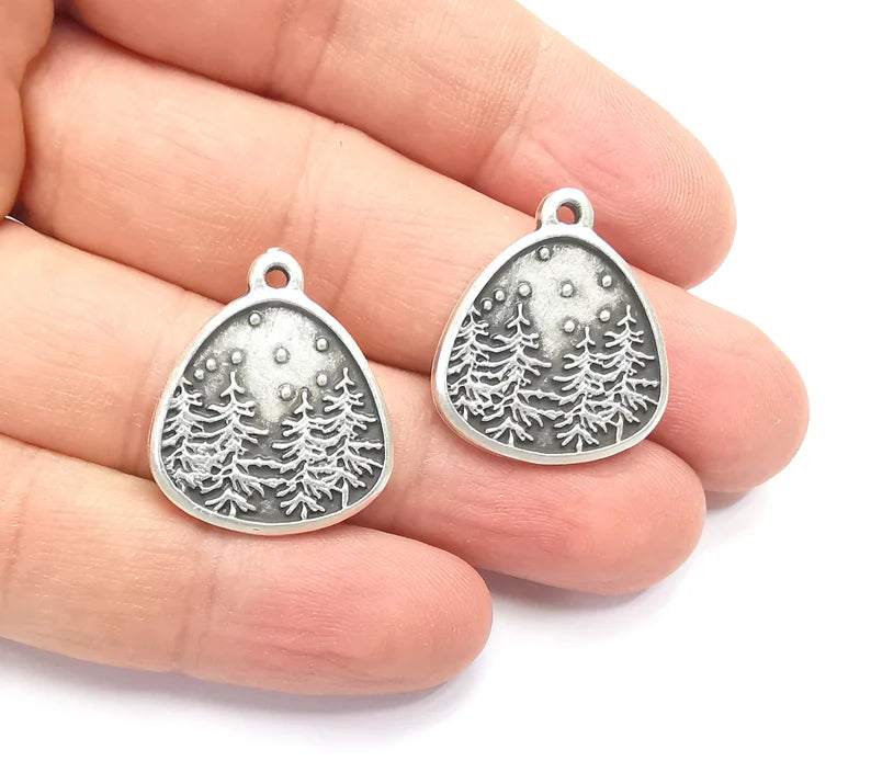 Winter Mountain Landscape Pine Tree Oval Pendant Charms Antique Silver Plated Charms (25x22mm) G26612