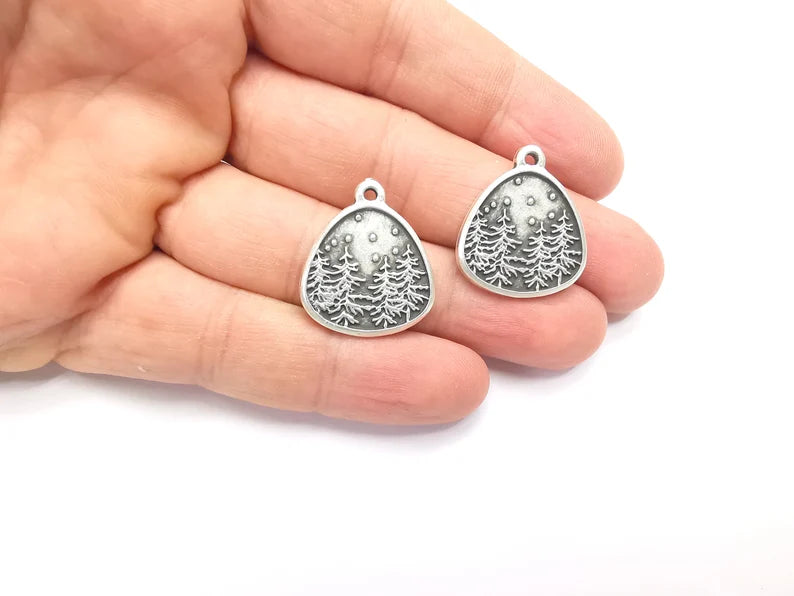 Winter Mountain Landscape Pine Tree Oval Pendant Charms Antique Silver Plated Charms (25x22mm) G26612