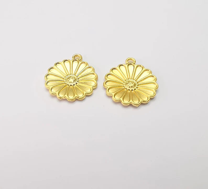 2 Flower Charms Gold Plated Charms (21x18mm) G26701