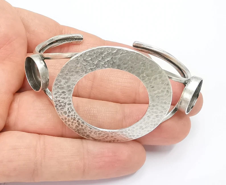 Hammered Disc Bracelet Blank Cuff Bezel Cabochon Base Resin Mountings Adjustable Antique Silver Plated Brass (14mm Blanks) G26483