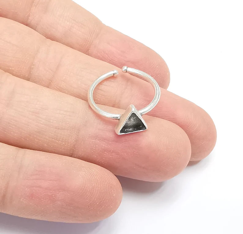 Triangle Silver Ring Setting Blank Cabochon Mounting Adjustable Ring Base Bezel Antique Silver Plated Brass (6mm Blank) G26494