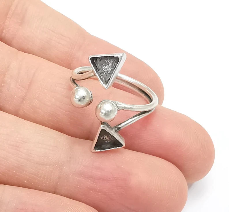 Triangle Silver Ring Setting Blank Cabochon Mounting Adjustable Ring Base Bezel Antique Silver Plated Brass (6mm Blank) G26495